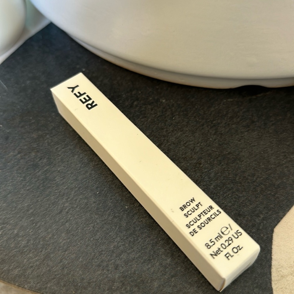 REFY Brow Sculpt Shape and Hold Gel with Lamination Effect (Clear)